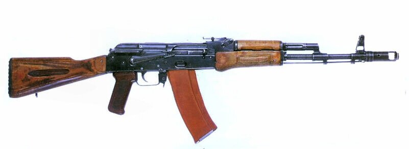 2-ak-74-Калибр 5.45х39 мм, емкость 30 патронов, масса 3,6 кг 