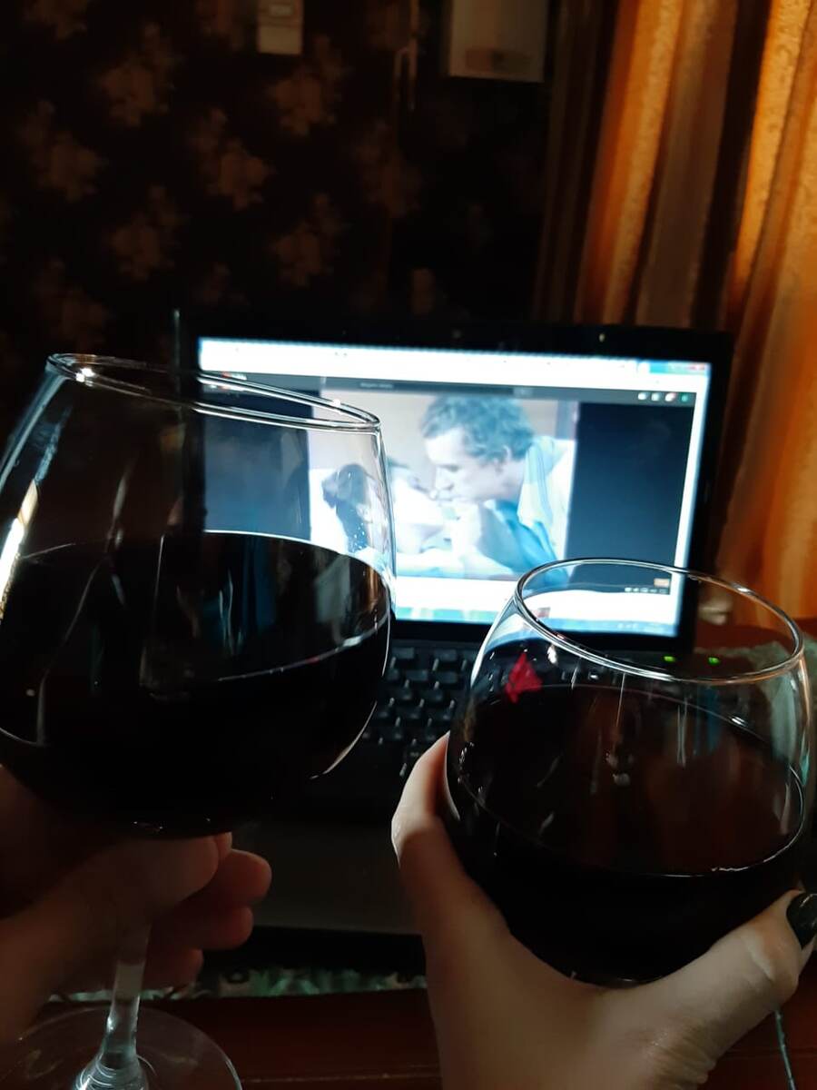 Вино и сериал