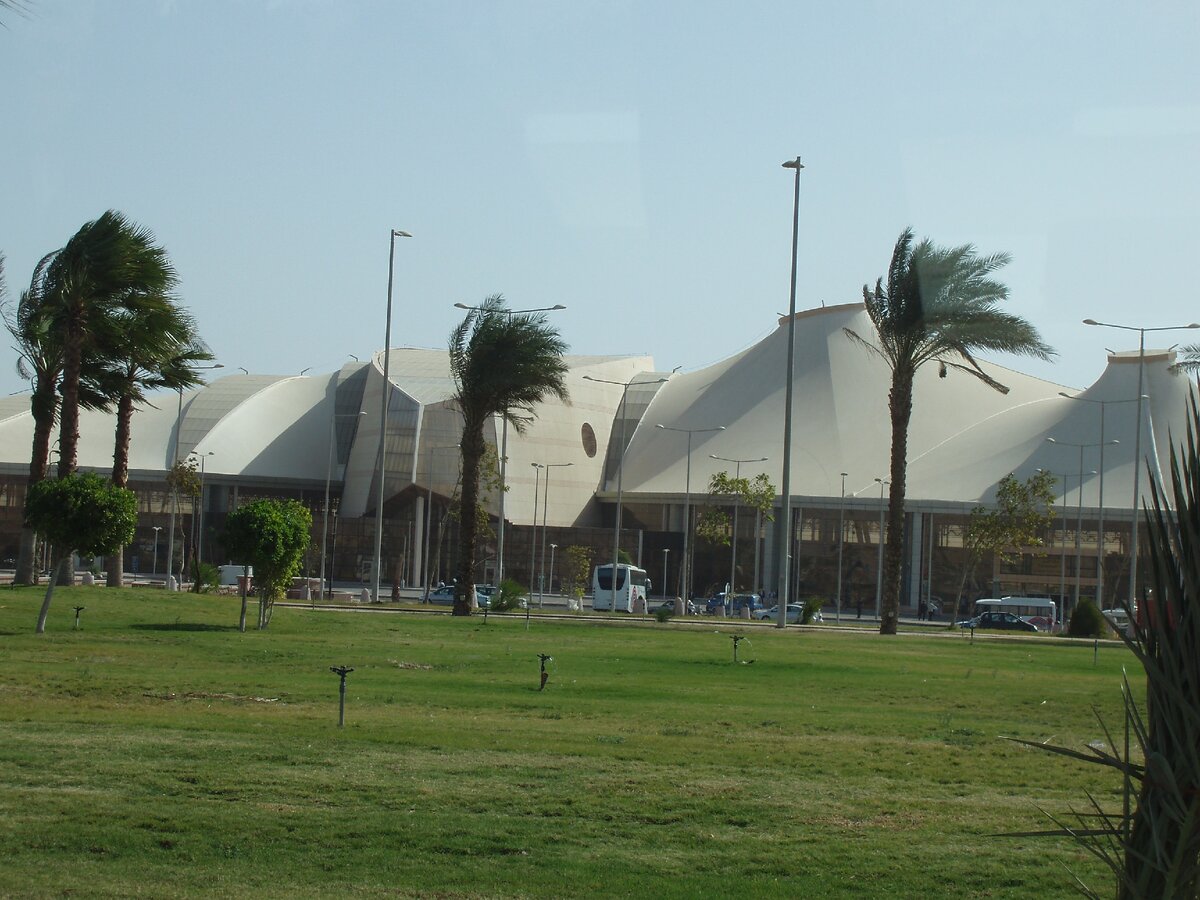 Шарм эль шейх аэропорт сайт. Аэропорт Шарм-Эль-Шейх. Аэропорт Египта Шарм-Эль-Шейх. Египетский аэропорт Шарм Эль Шейх. Шарм-Эш-Шейх (аэропорт).