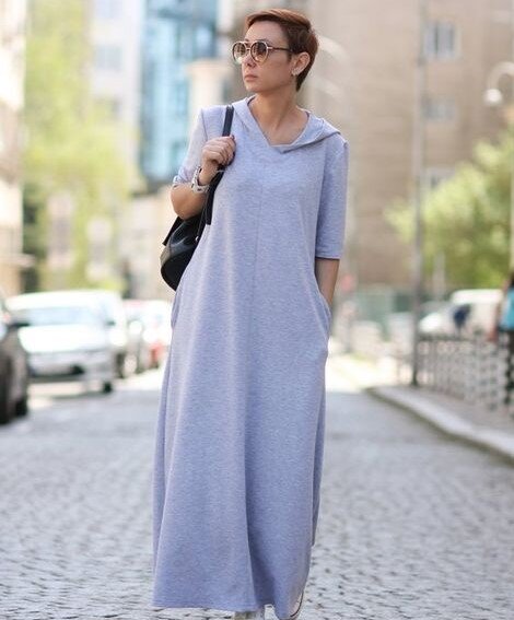 Женщина в мешковатом платье-худи. /Фото: i.pinimg.com