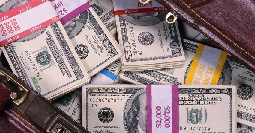 Владимир Потанин (57 лет, Россия) – является владельцем и президентом компании «Интеррос». Капитал — 15,4 млрд $.
Состояние насчитывается миллиардами долларов