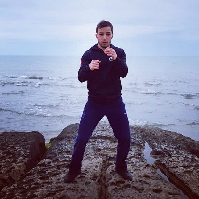 Хасан Эсмурзиев — яркий боец из города Малгобек республики Ингушетия, представляющий также и город Пензу — готовится к титульному бою, который должен пройти 17 апреля на турнире GFC 27. Он рассказал о подготовке к бою.