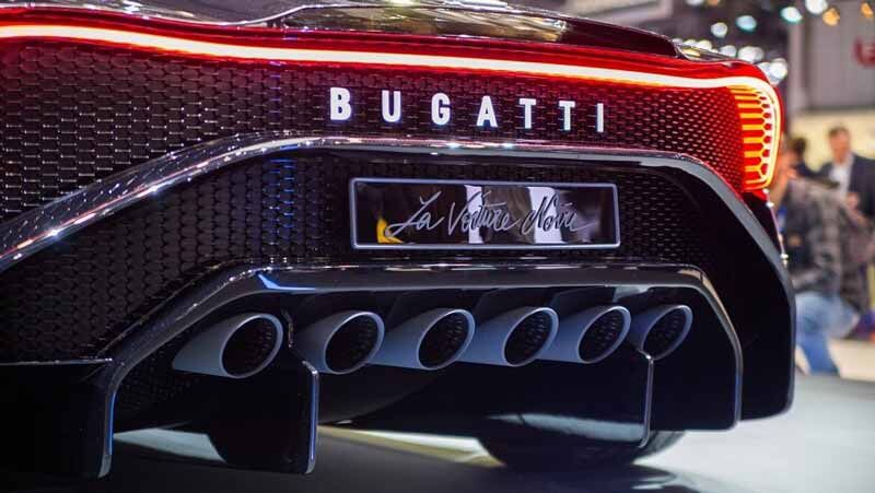 Bugatti La Voiture Noire — 18,7 млн долларов 