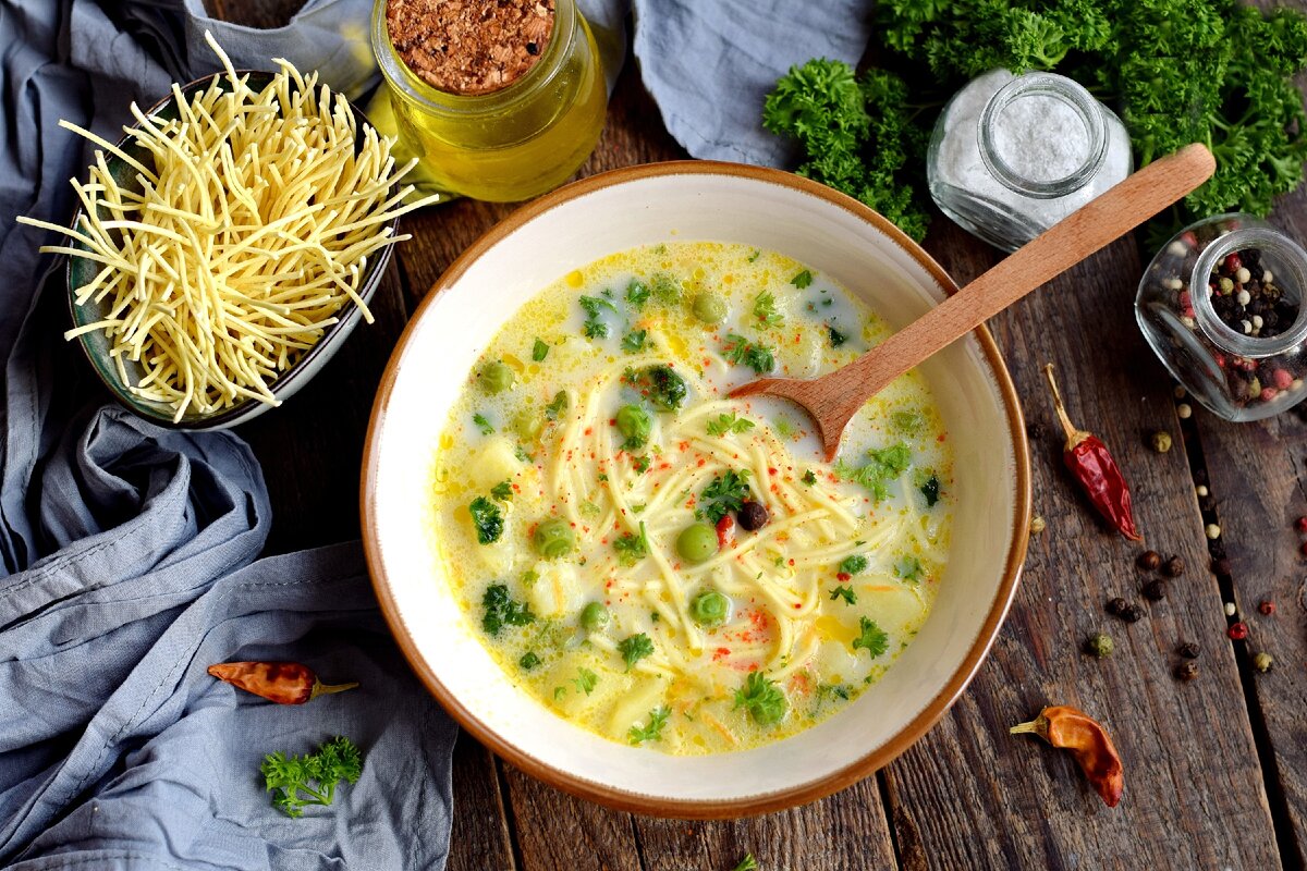 Суп и колбасой и плавленным сыром рецепт с фото пошагово
