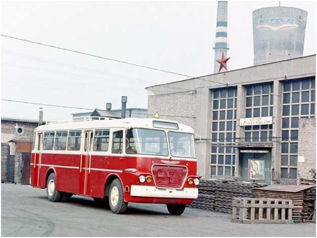 Икарус-620 у завода "Икарус", Венгрия, Будапешт, 1959 г.