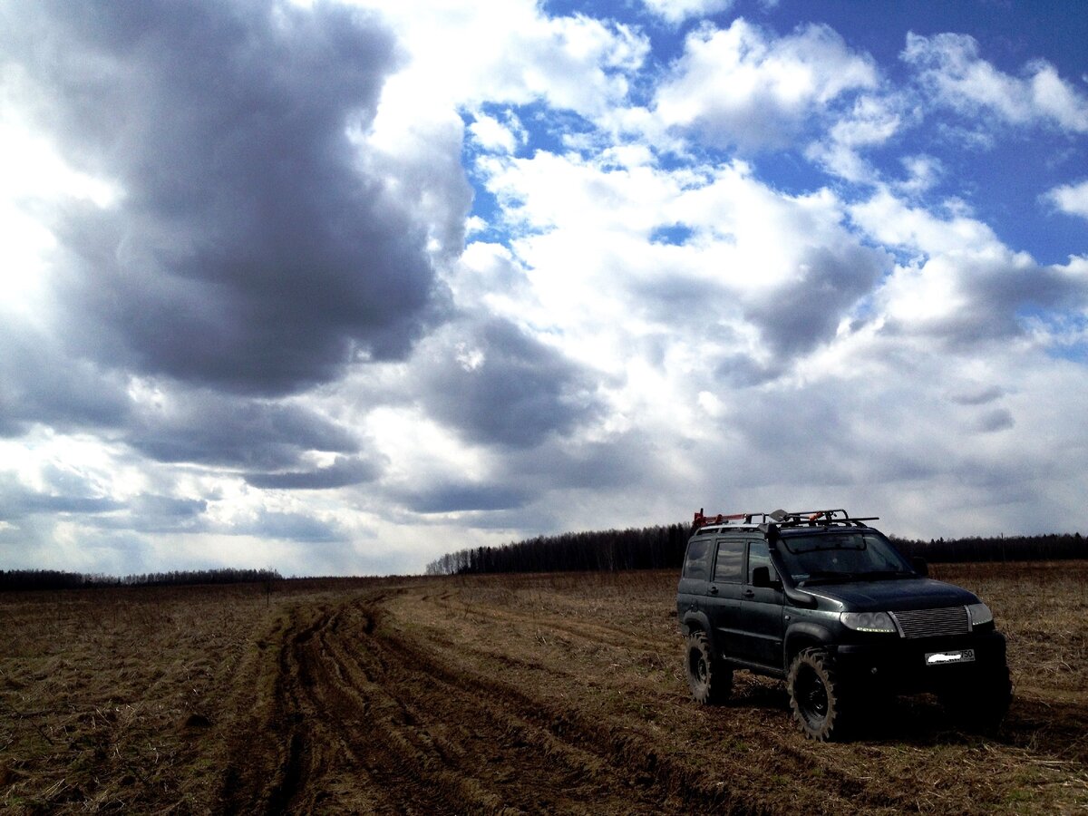 А пока собирался, закрыли на карантин, район, через который идет  короткая дорога. И мне пришлось в итоге ехать в объезд, в том числе по грунтовым дорогам.