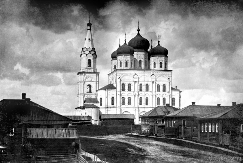 Стефановский собор Усть-Сысольска (ныне г Сыктывкар). Фото нач.XX в. из открытого доступа.