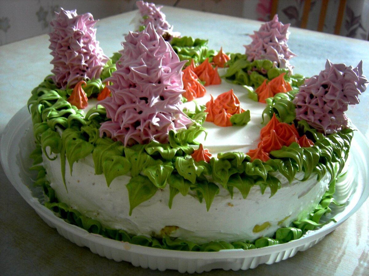 Шоколадный торт с вишневым кули и вишневым креме