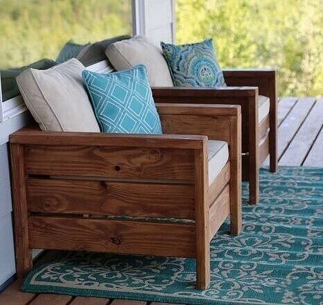 Деревянное кресло для террасы