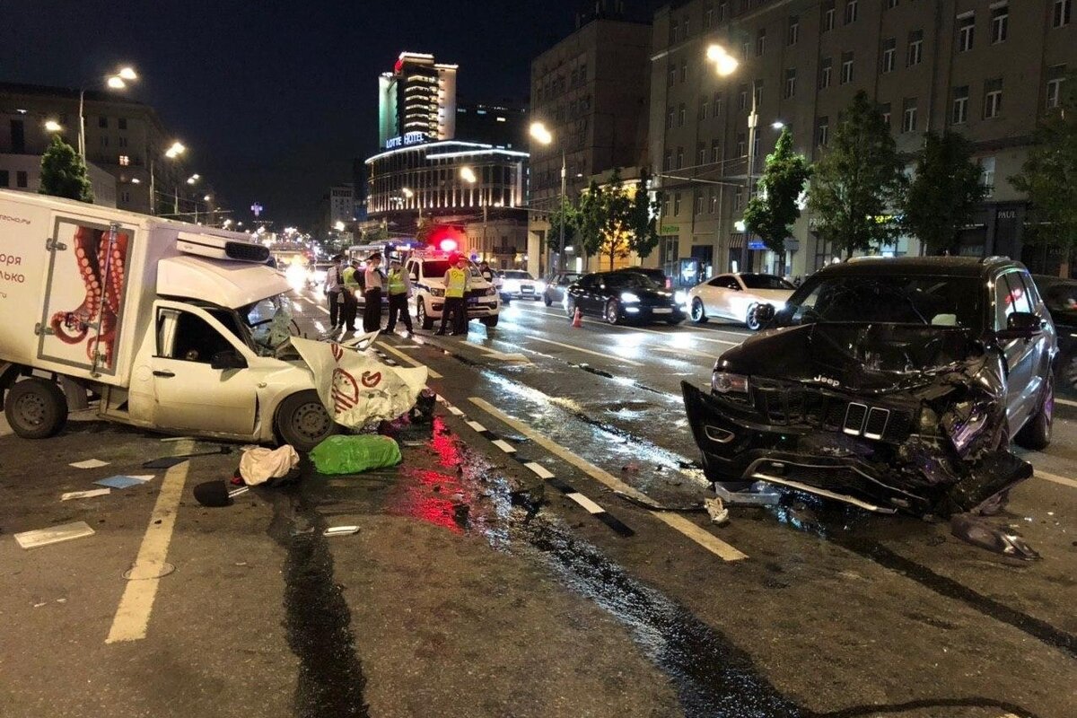 Картинка из поиска Яндекса. ДТП с Михаилом Ефремовым.