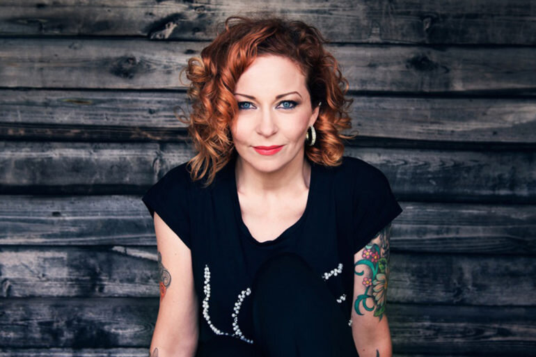 Аннеке ван гирсберген. Anneke. Группа Anneke van Giersbergen. Аннеке Ван Гирсберген молодая.