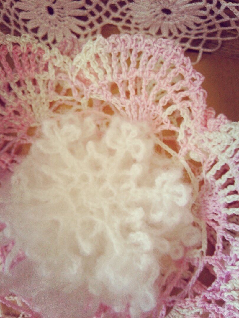 Это наши снежинки. Листайте галерею, там целый сугроб !! :-) :-)