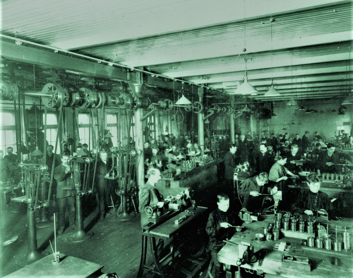 Внутри фабрики в Санкт-Петербурге