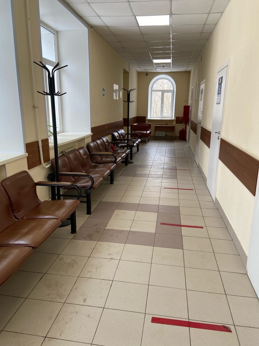 Малюсенькая поликлиника на окраине Москвы выглядит в разы лучше, чем любая больница моего родного города.. 