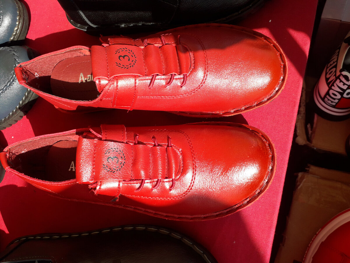 Эти модели привозили в предыдущем месяце. Это галерея. Там 9 фото.