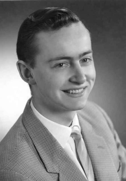 Яков Трахтенберг в молодости