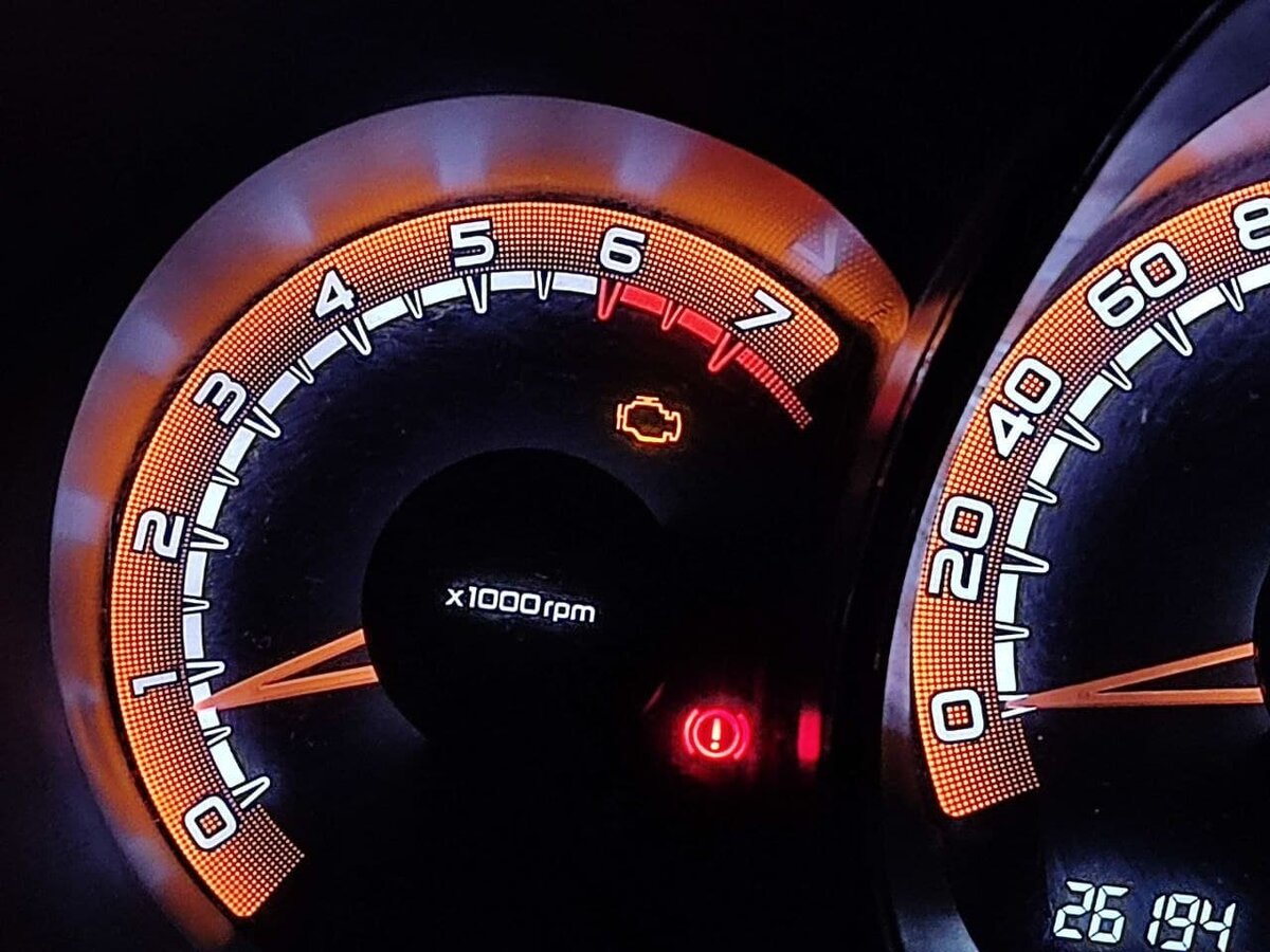 Фото мое. Все мое)) Скептики говорят при чеке, что мотор накрылся, однако это совместное так чаще всего.