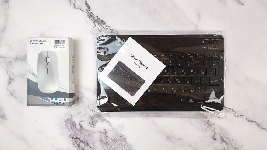 Т.к клавиатура здесь главенствует, то с нее и начнем. В комплекте можно найти кабель (где-то уже затерялся) и инструкцию пользователя.