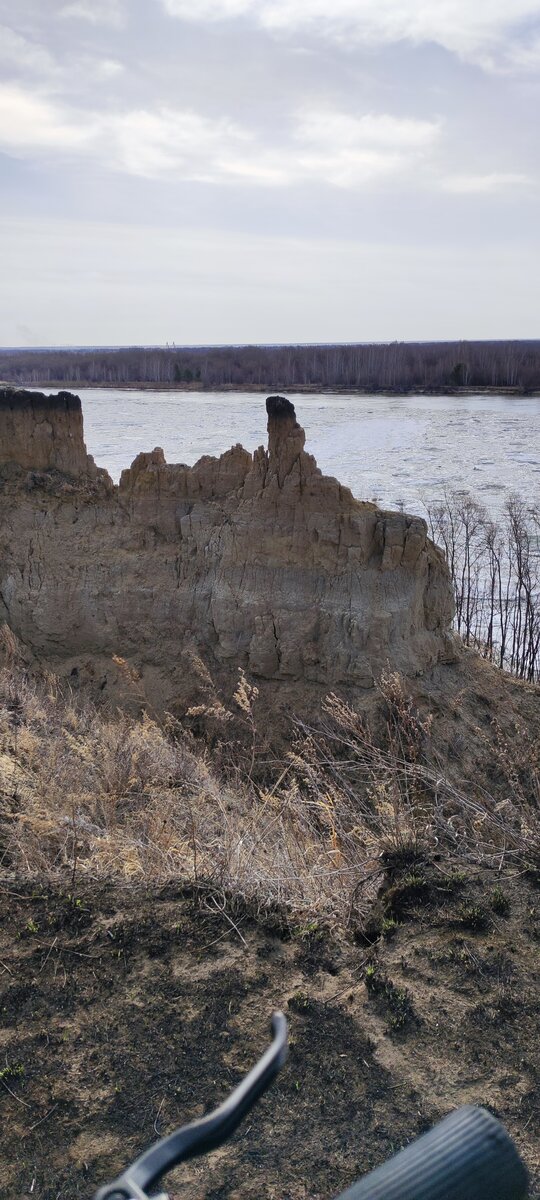 Чёртов палец в апреле