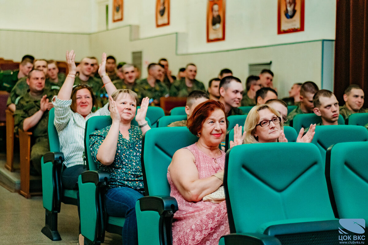 В Долгопрудном военнослужащим ВКС показали спектакль в рамках культурного проекта ЦОК ВКС «Театр для армии»