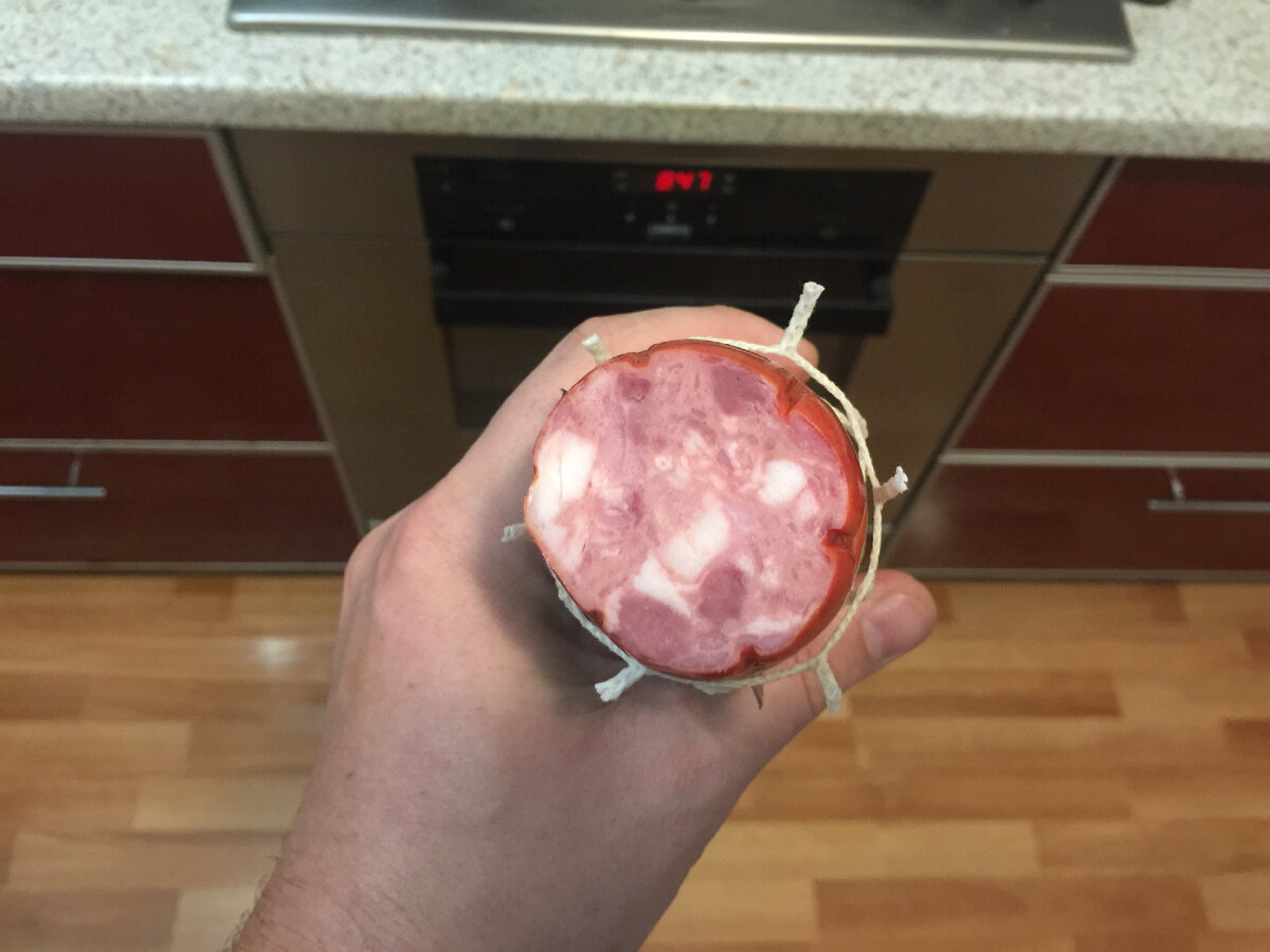 Шпик в колбасе