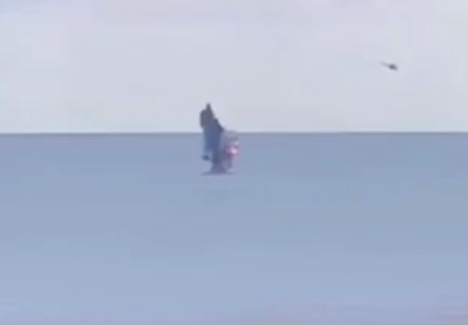 В минувшие выходные российский вертолет уничтожил украинский подводный беспилотник