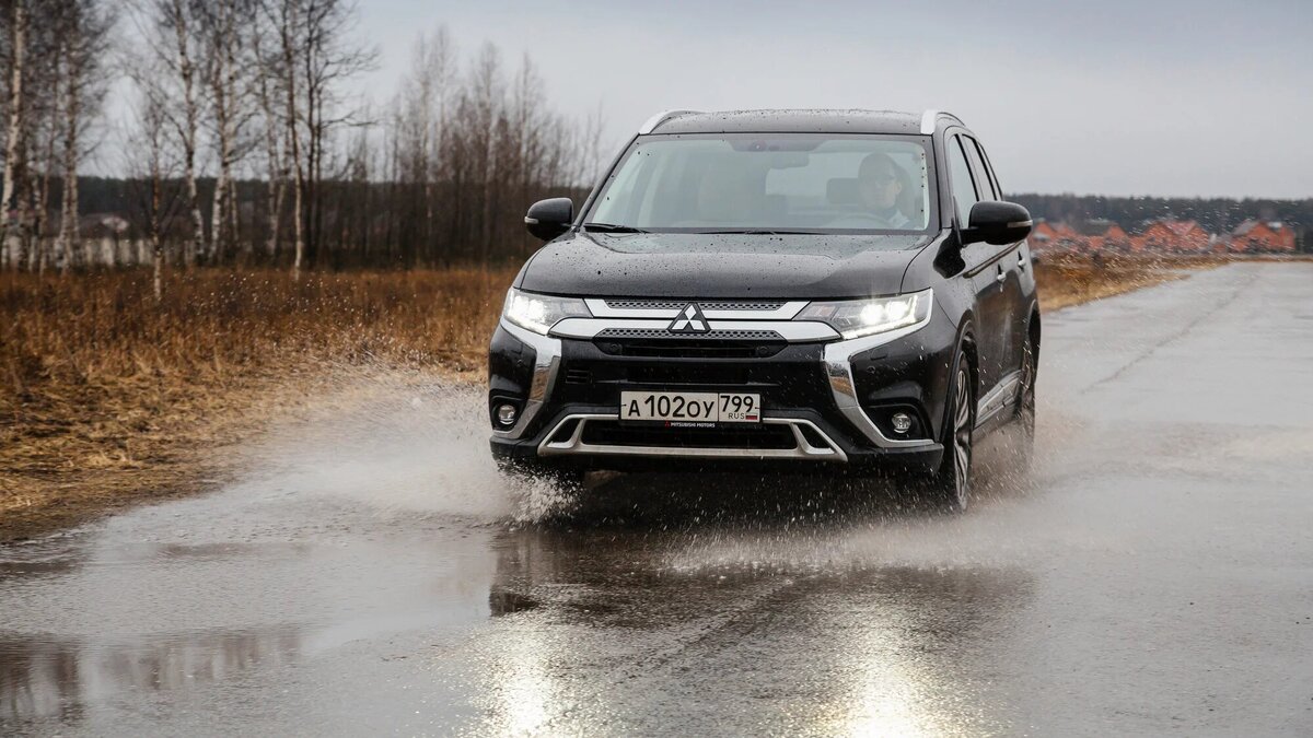 Mitsubishi Outlander — модель с наименьшим падением продаж в топ-10