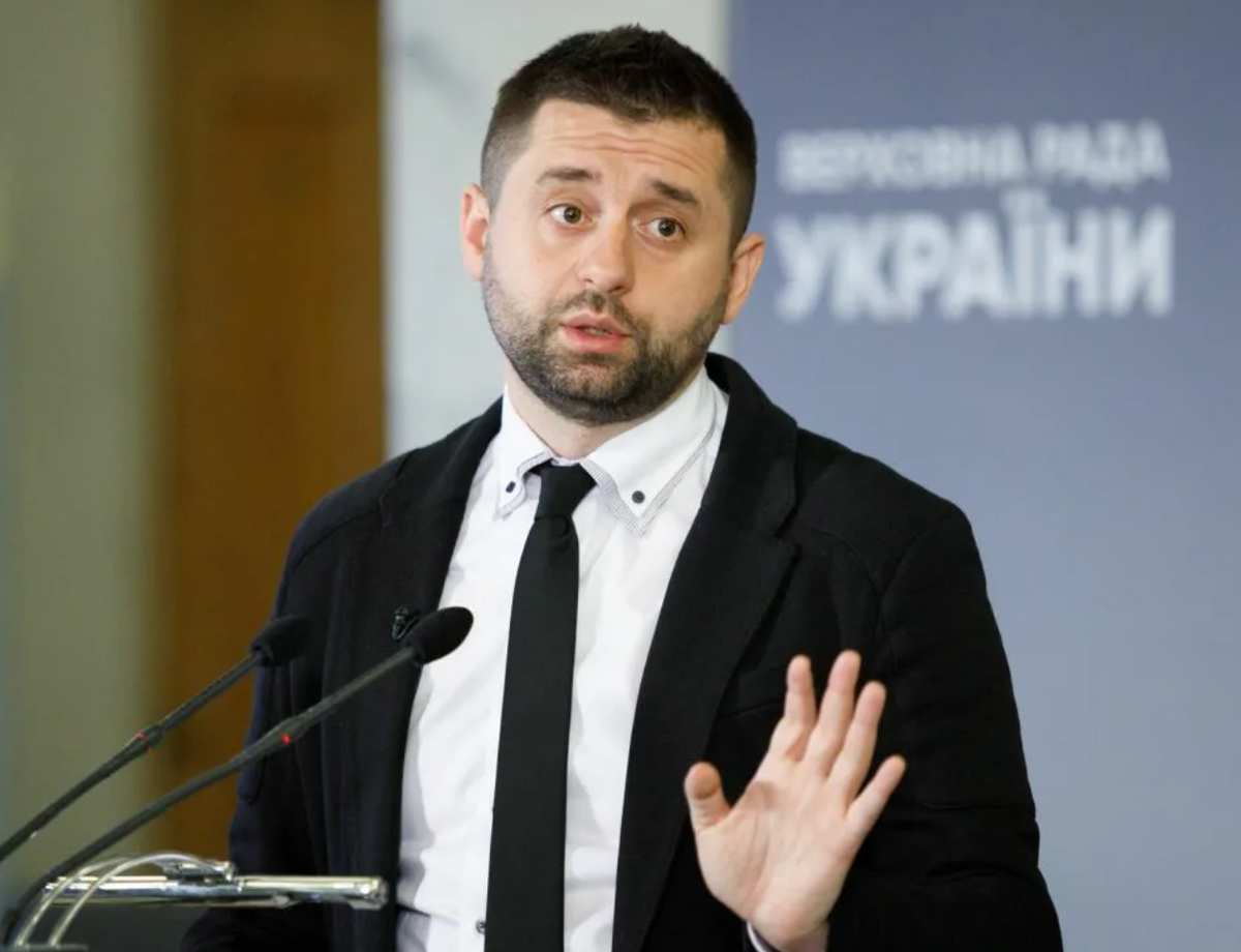    Арахамия предположил, когда могут пройти переговоры Киева и Москвы Марина П.