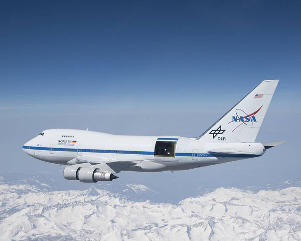Телескоп Sofia на борту самолёта. Фото © NASA