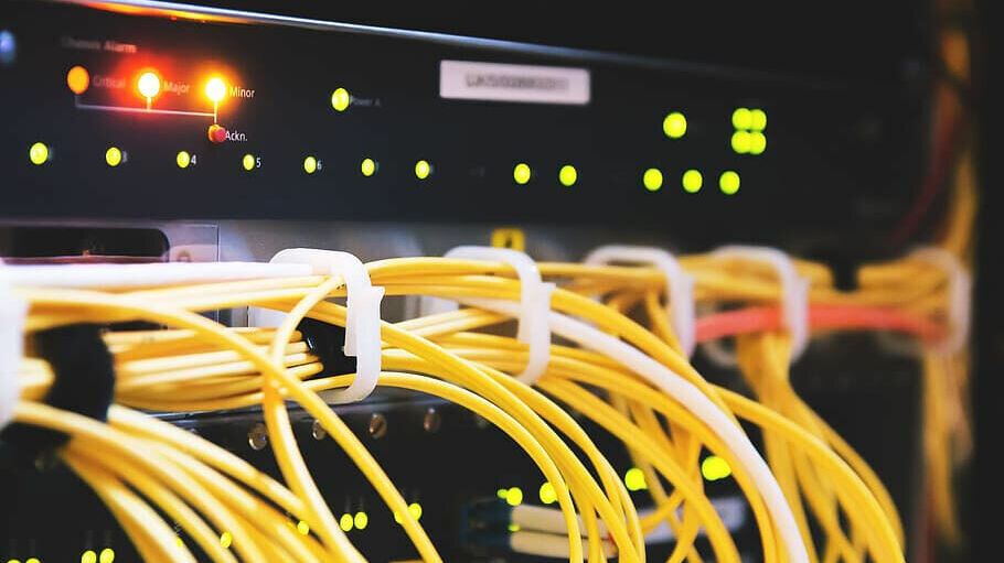     Новый стандарт беспроводного интернета Wi-Fi 6Е может появиться в России. Вопрос о выделении дополнительных частот домашнему интернету будет рассмотрен на ближайшем заседании госкомиссии по радиочастотам.
