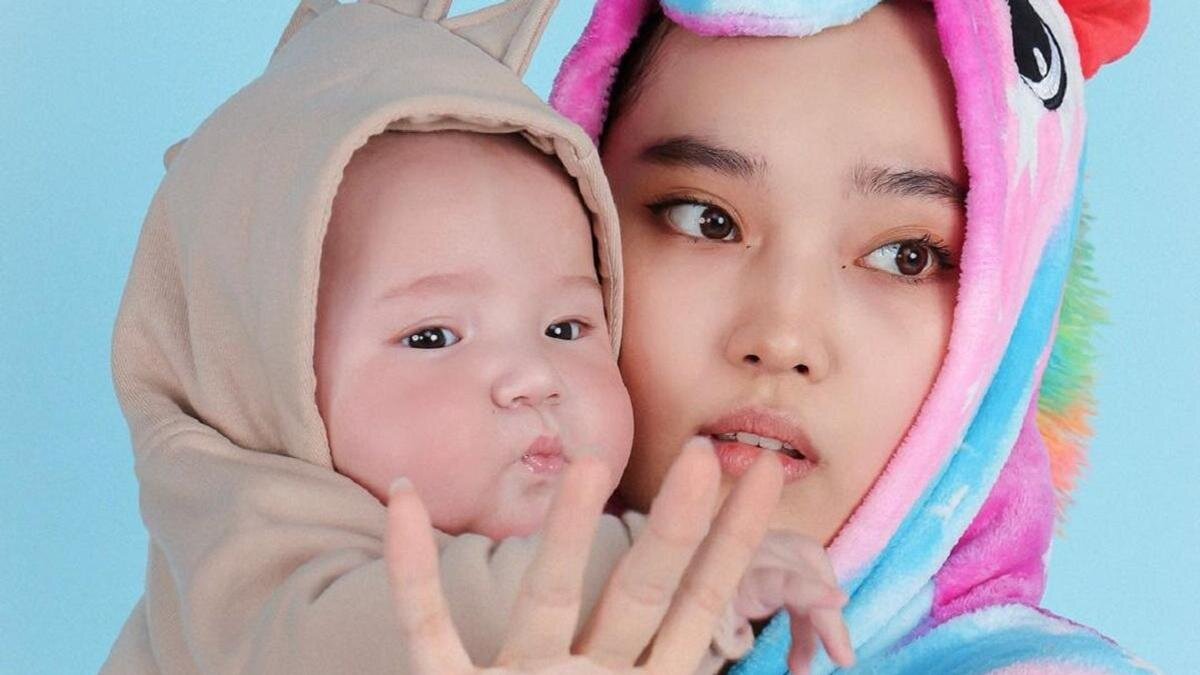    Айжулдыз Адайбекова с сыном:instagram.com/aizhuldyz_adaibekova