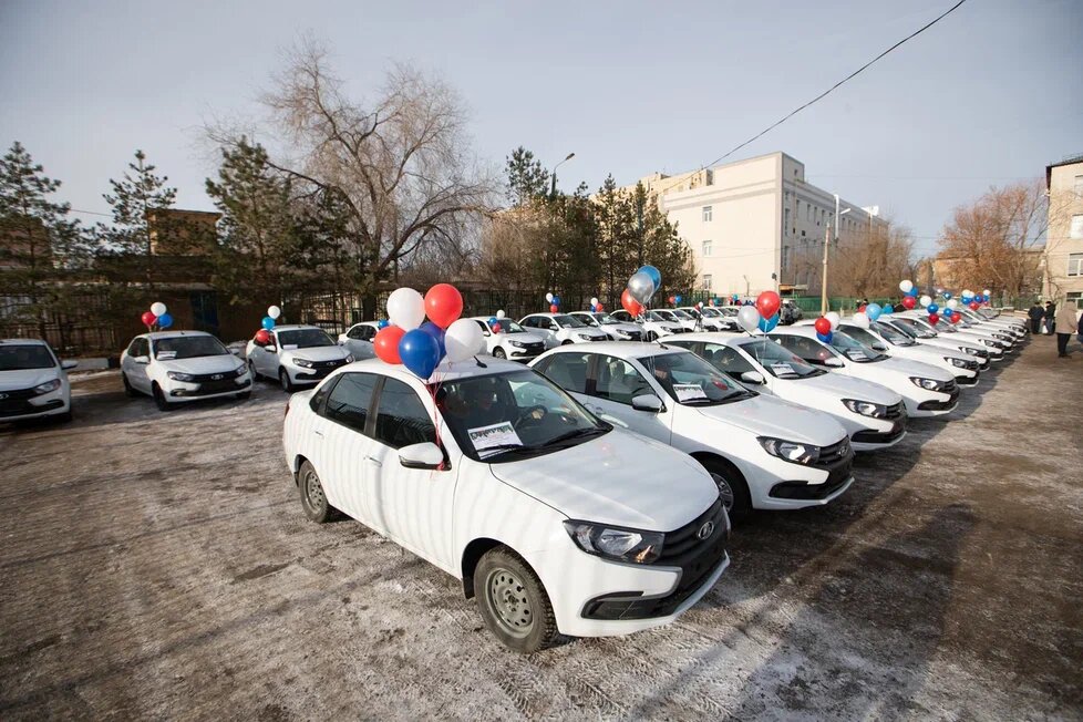    В Оренбургской области продолжится пополнение автопарка социальных служб сел и городов Андрей Севостьянов