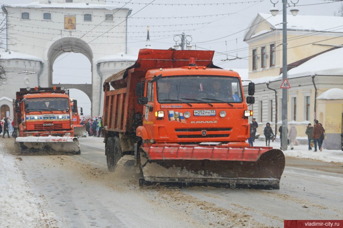    С улиц Владимира за сутки вывезено 4320 кубометров снега