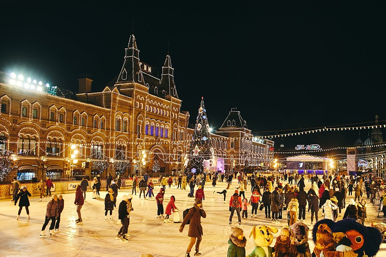 Активный Новый год на катке