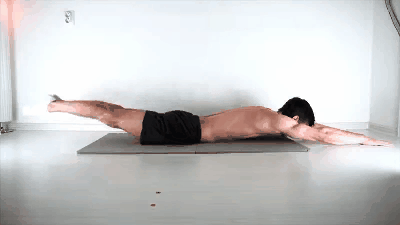 Выполняем 5 подходов по 20 повторений.