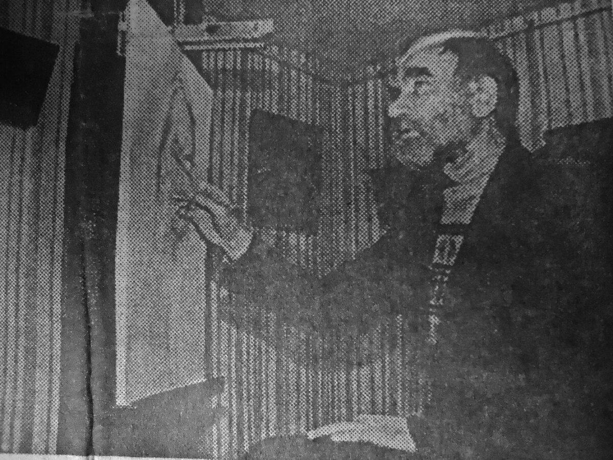 Лев Гимов за работой