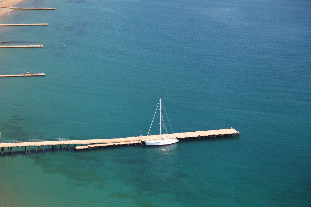 А тут можно сделать причал для больших кораблей