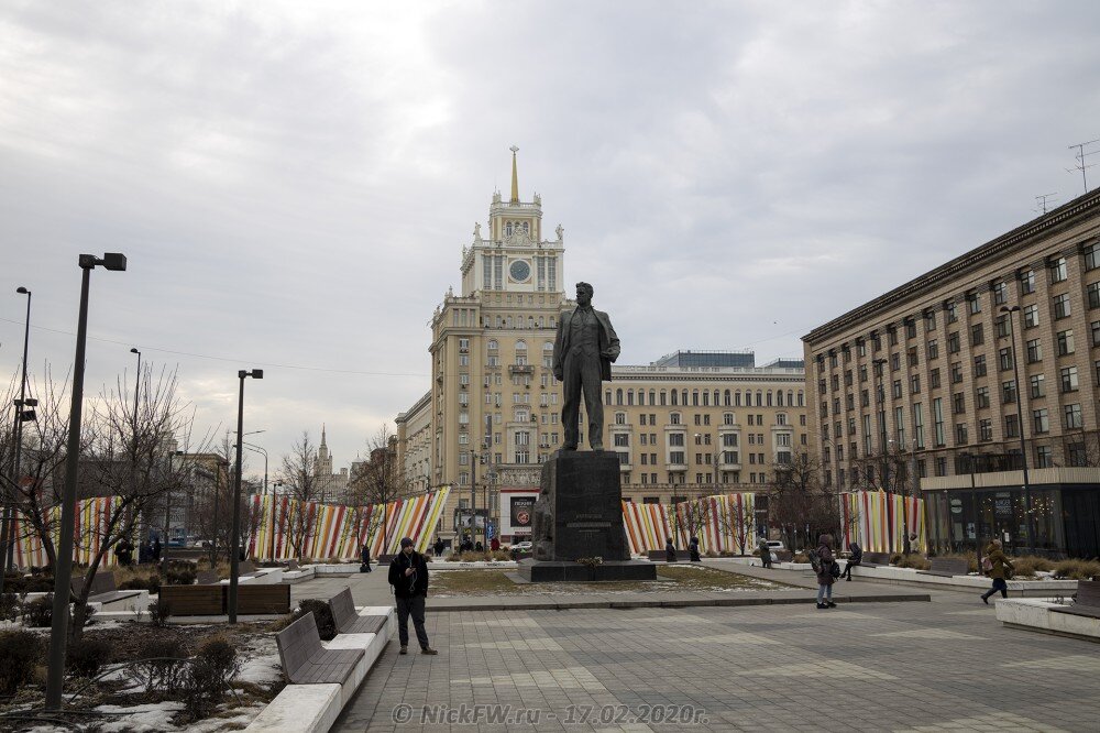 Площадь маяковского в москве фото Памятник Маяковскому на Маяковской... Николай Патрин про еду путешествия и проче