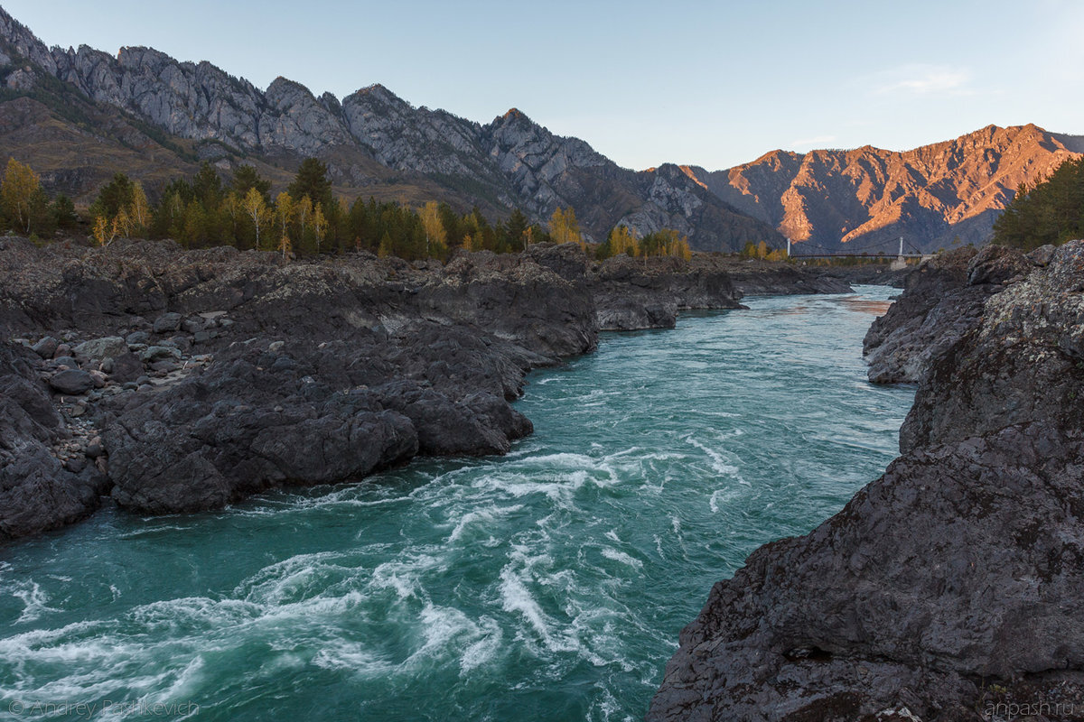 Водные ресурсы бирюзовая Катунь