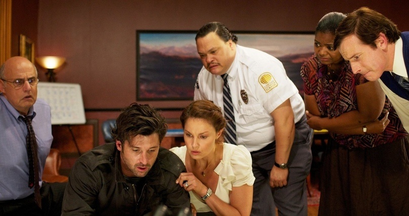 Отличный сюжет и диалоги, продуманные персонажи. Большое количество качественного юмора и пародии. Смейтесь и улыбайтесь от души.