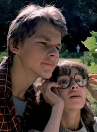 Кадр из фильма "Вам и не снилось..." (из яндекс картинок)