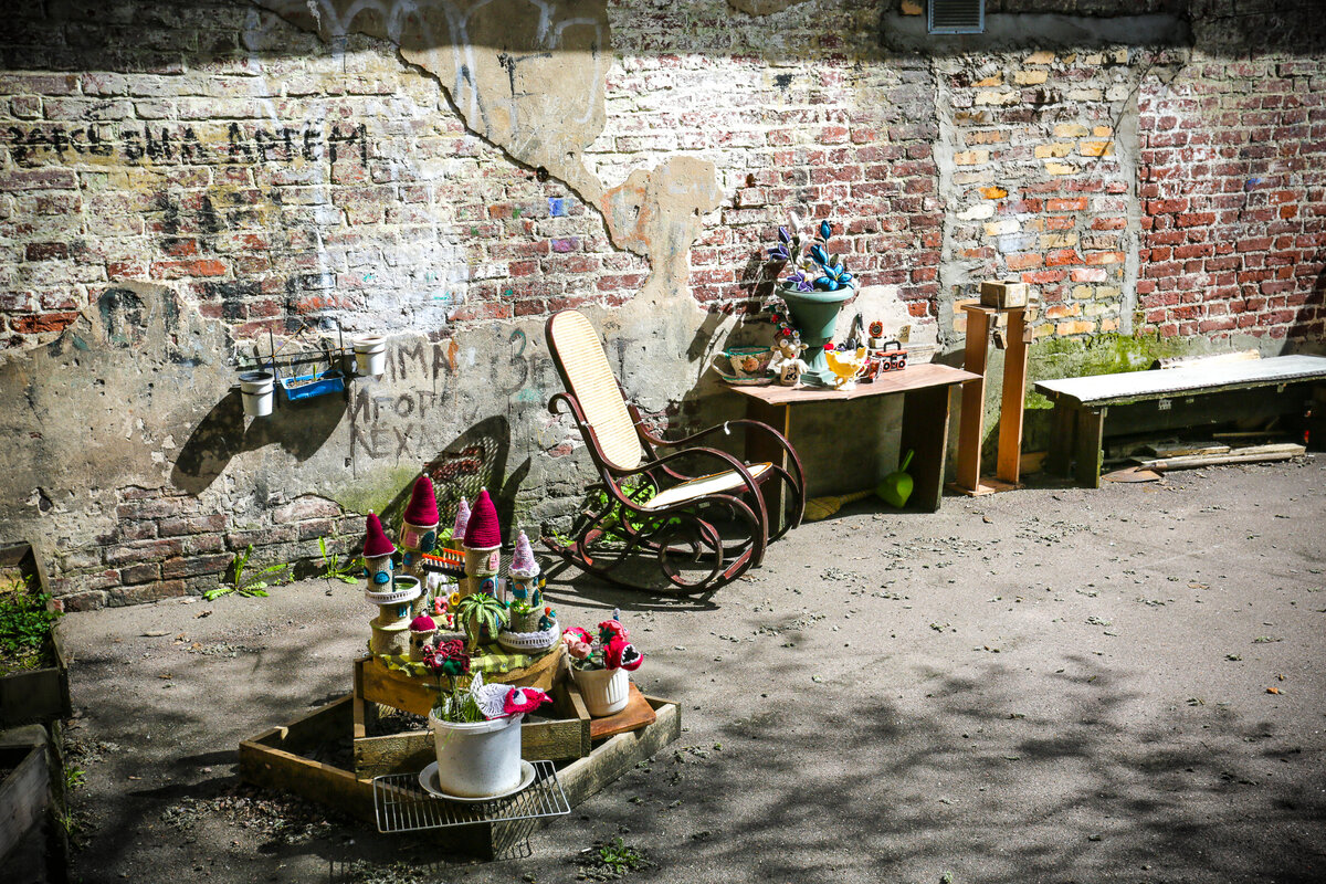 Дворик перед домом