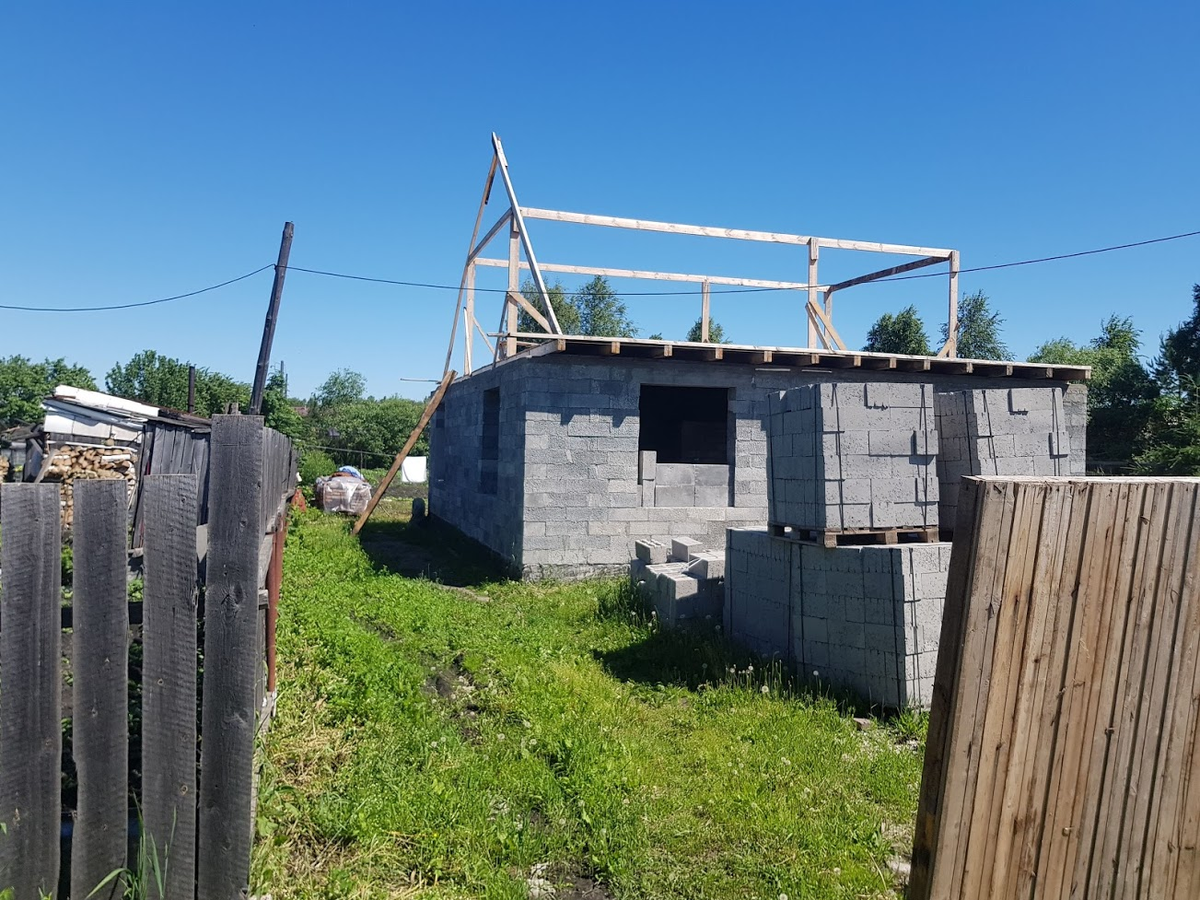 вот вариант шлакоблок смешанный с пенеполистиролом 