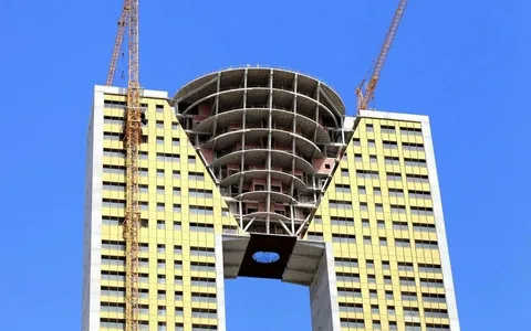 Верхняя часть небоскреба (взято из интернета)