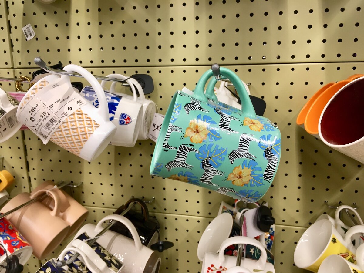 магазин фамилия в меге.