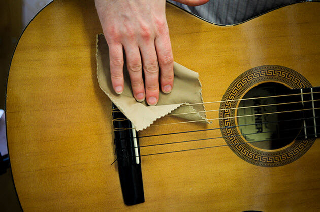 Чательно протирать и в этих местах