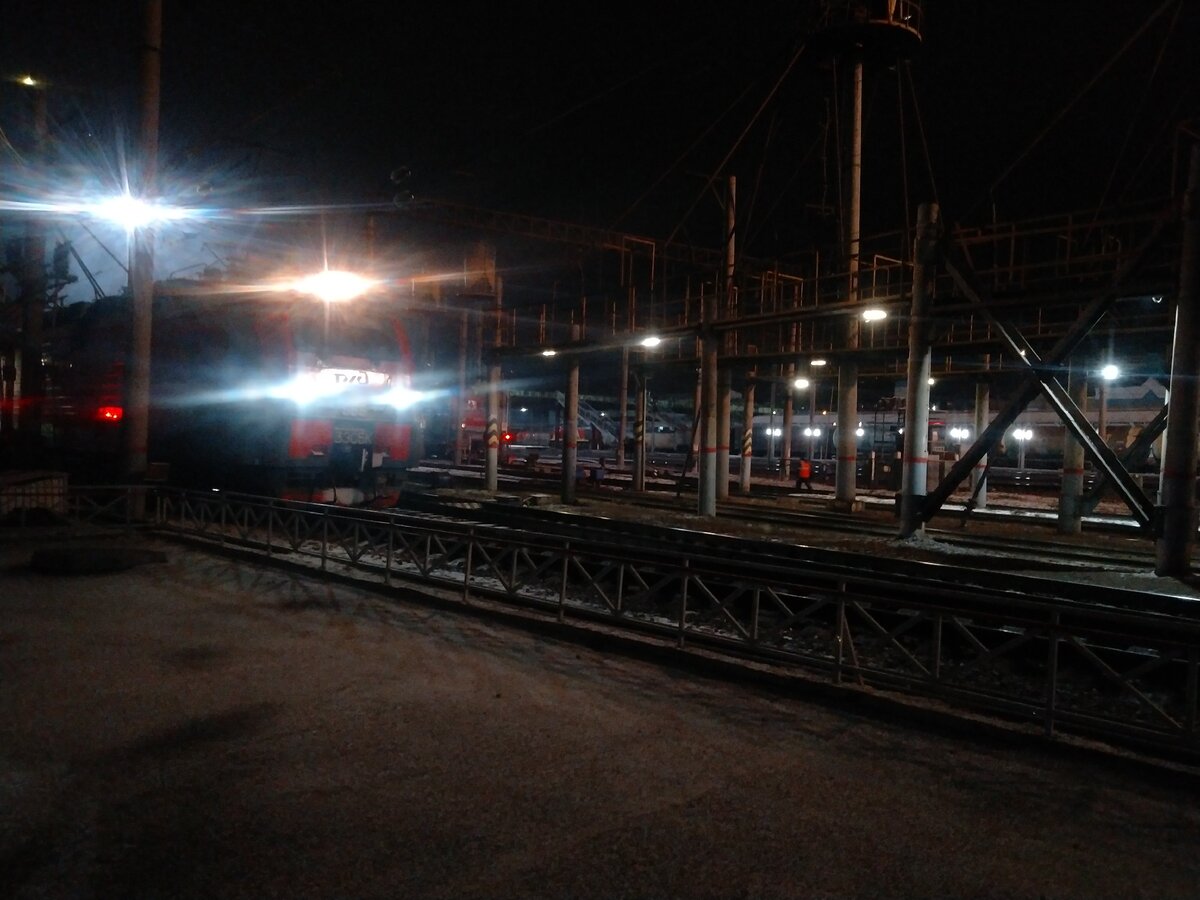 Поезд отправляется раз!