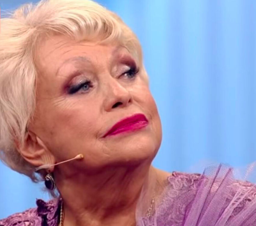 Людмила Поргина обожает море и регулярно выбирается на юг (фото - стоп-кадр "Пусть говорят"