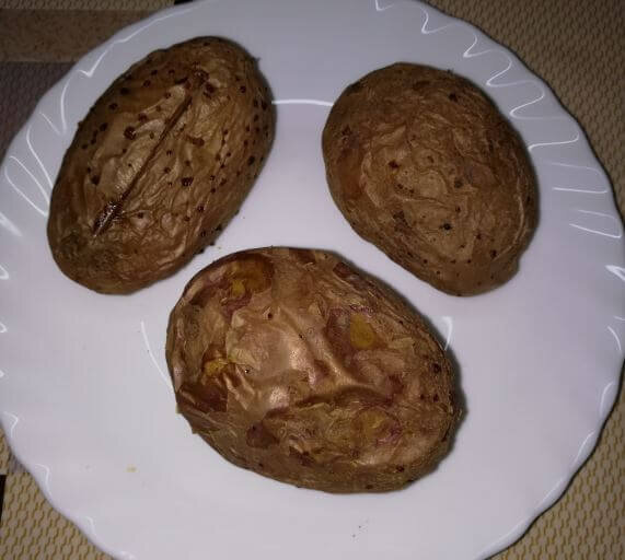 Запеченный в духовке картофель