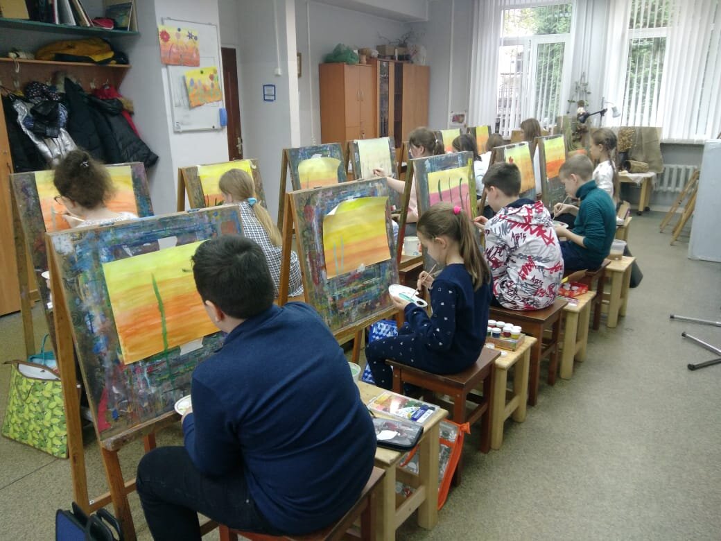 кружок рисования за 5 тыс в месяц. Для детей и общение и фантазия.
